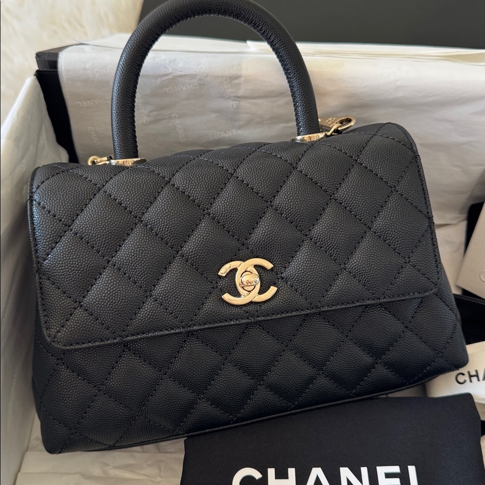 Chanel Coco Handle 22P Small Black Caviar Leather Gold HW Full Set NIB - Picture 3 of 13